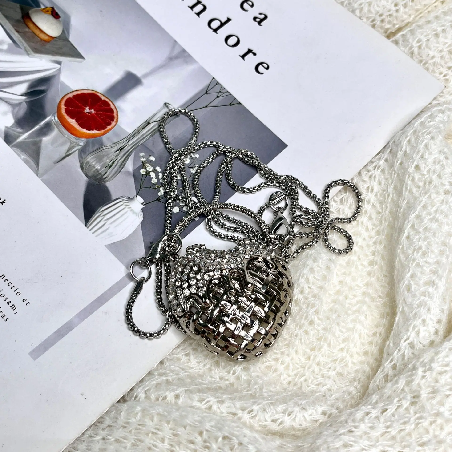Women Bags Dkny - Designer Hollowed Out Heart- Haped Dinner